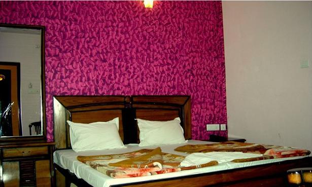 Hotel Rest Inn Lakhnau Kültér fotó