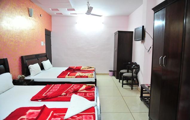 Hotel Rest Inn Lakhnau Szoba fotó